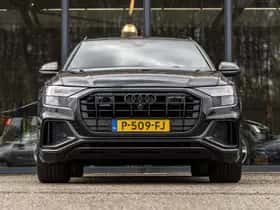 Audi Q8 (2022) thumbnail 2