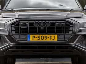 Audi Q8 (2022) thumbnail 3