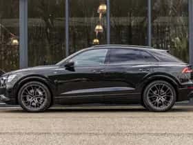 Audi Q8 (2022) thumbnail 8
