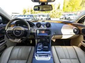 Jaguar XJ (2010) thumbnail 19