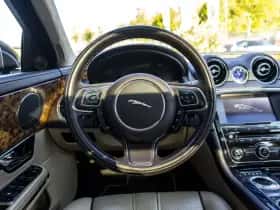 Jaguar XJ (2010) thumbnail 22