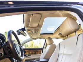 Jaguar XJ (2010) thumbnail 25