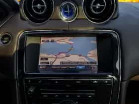 Jaguar XJ (2010) thumbnail 34