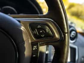 Jaguar XJ (2010) thumbnail 43