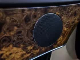 Jaguar XJ (2010) thumbnail 47