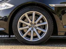 Jaguar XJ (2010) thumbnail 10