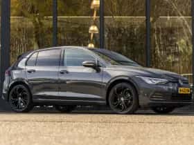 Volkswagen Golf (2021) thumbnail 2