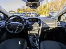 Ford Focus (2015) thumbnail 17