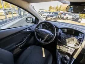 Ford Focus (2015) thumbnail 19