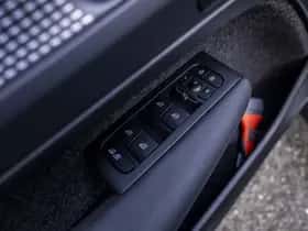 Volvo XC40 (2024) thumbnail 22