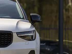 Volvo XC40 (2024) thumbnail 4