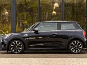 MINI Electric (2019) thumbnail 4