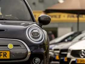 MINI Electric (2019) thumbnail 9