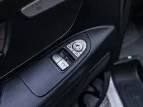 Mercedes-Benz eVito (2025) thumbnail 24
