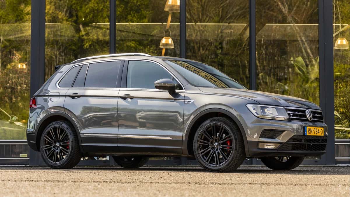 Volkswagen Tiguan — foto 1