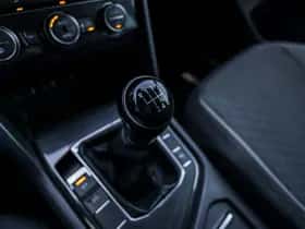 Volkswagen Tiguan (2018) thumbnail 25