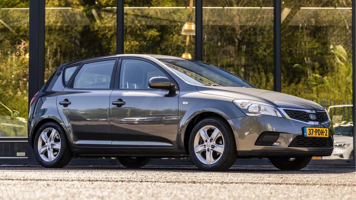 Kia Cee'd (2011) — foto 1