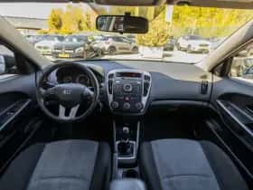 Kia Cee'd (2011) thumbnail 15