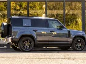 Land Rover Defender (2021) thumbnail 2