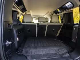 Land Rover Defender (2021) thumbnail 15