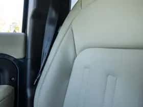 Land Rover Defender (2021) thumbnail 27