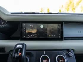 Land Rover Defender (2021) thumbnail 30
