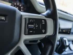 Land Rover Defender (2021) thumbnail 38