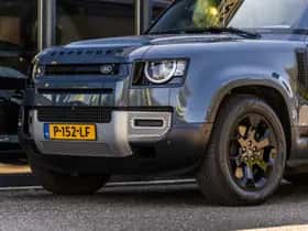 Land Rover Defender (2021) thumbnail 6