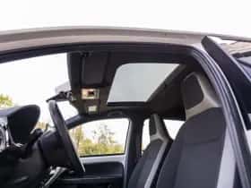 Volkswagen Up! thumbnail 22