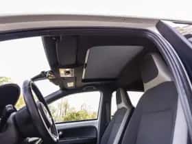 Volkswagen Up! thumbnail 23