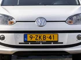 Volkswagen Up! (2015) thumbnail 4