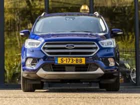 Ford Kuga (2017) thumbnail 2