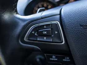 Ford Kuga (2017) thumbnail 30