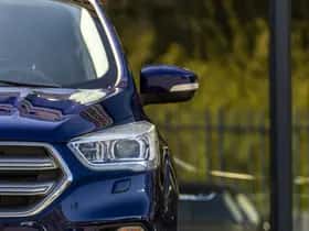 Ford Kuga (2017) thumbnail 4