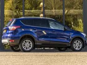 Ford Kuga (2017) thumbnail 5