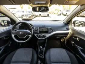 Kia Picanto (2015) thumbnail 16