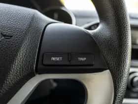 Kia Picanto (2015) thumbnail 26