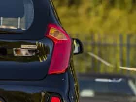 Kia Picanto (2015) thumbnail 8