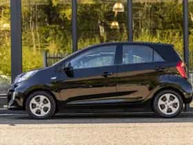Kia Picanto (2015) thumbnail 9