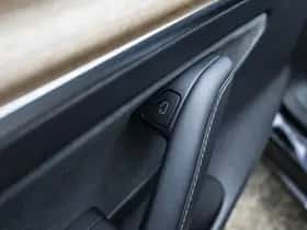 Tesla Model 3 (2021) thumbnail 25
