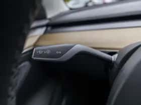 Tesla Model 3 (2021) thumbnail 30