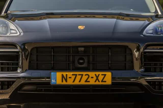 Porsche Cayenne (2022) thumbnail 4