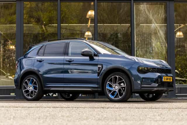 Lynk & Co 01 (2023) thumbnail 1
