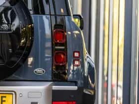 Land Rover Defender (2021) thumbnail 12