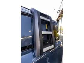 Land Rover Defender (2021) thumbnail 16