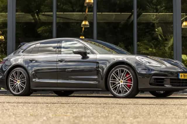 Porsche Panamera (2018) thumbnail 2