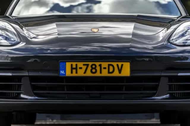 Porsche Panamera (2018) thumbnail 4