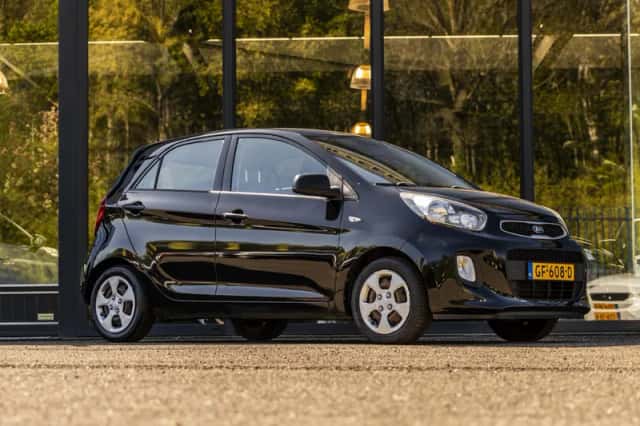 Kia Picanto (2015) thumbnail 1
