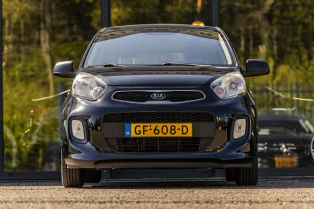 Kia Picanto (2015) thumbnail 2