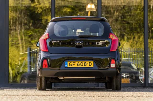 Kia Picanto (2015) thumbnail 6